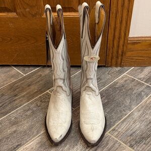 Idyllwind Colt Western Boot, NWT, White, Snip Toe